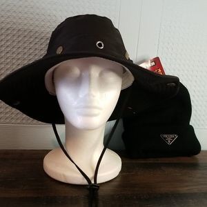 Mens Black Cotton/Nylon Bucket Fisherman Hat, Wide Brim, Toggle, Snap Up, Gromet